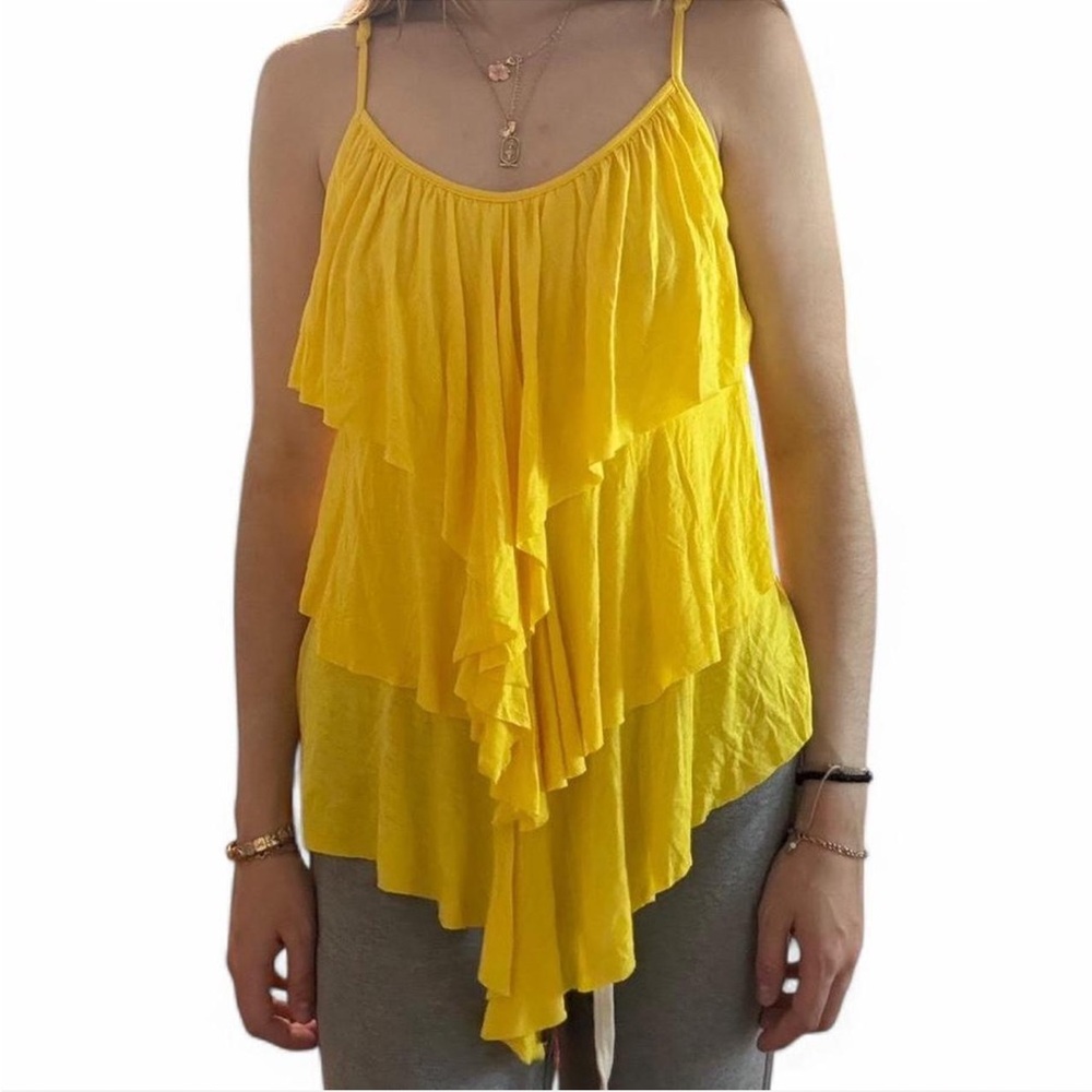Vintage seductions yellow ruffled tank top🌼